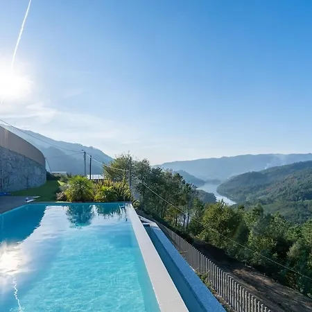 Geres Paradise: Waterfall View Louredo (Braga)
