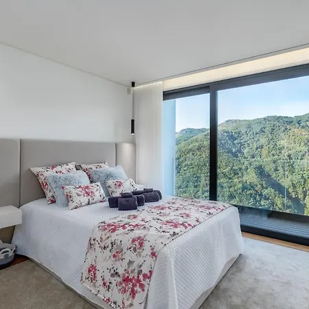 Geres Paradise: Waterfall View Louredo (Braga)